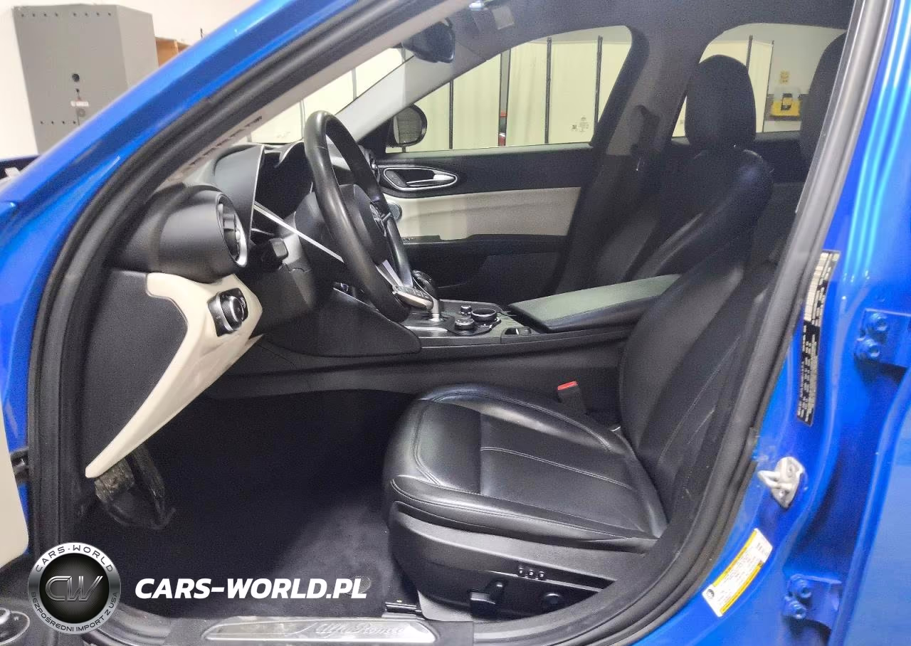 2018 Alfa Romeo Giulia Q4 VIN:ZARFAEDN6J7588978 - 7