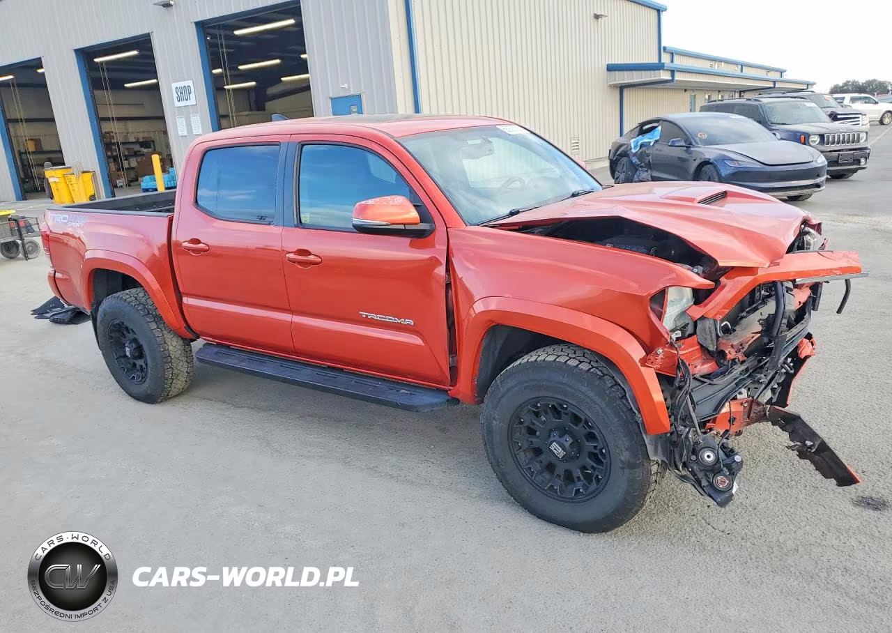 2017 Toyota Tacoma Trd Sport VIN:3TMCZ5AN2HM056895 - 4