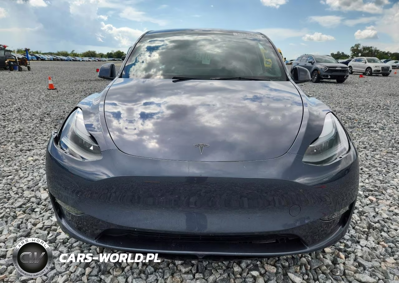 2023 Tesla Model Y VIN:7SAYGDEE2PA058214 - 5