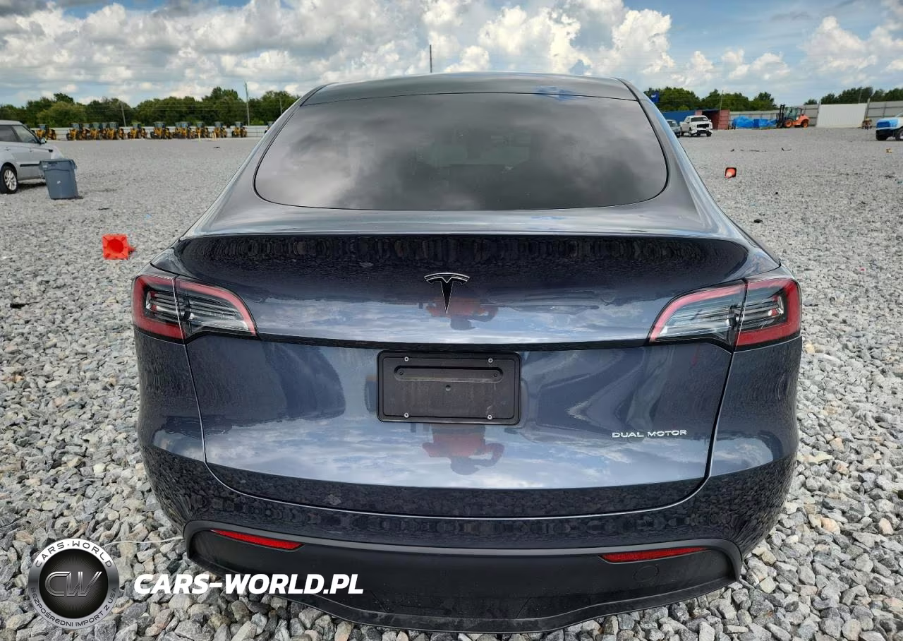 2023 Tesla Model Y VIN:7SAYGDEE2PA058214 - 6