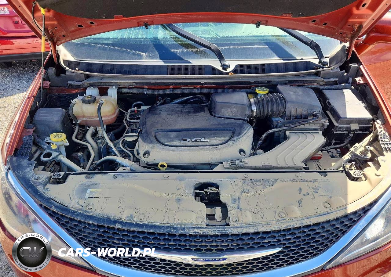 2018 Chrysler Pacifica Touring L Plus VIN:2C4RC1EG8JR248143 - 12