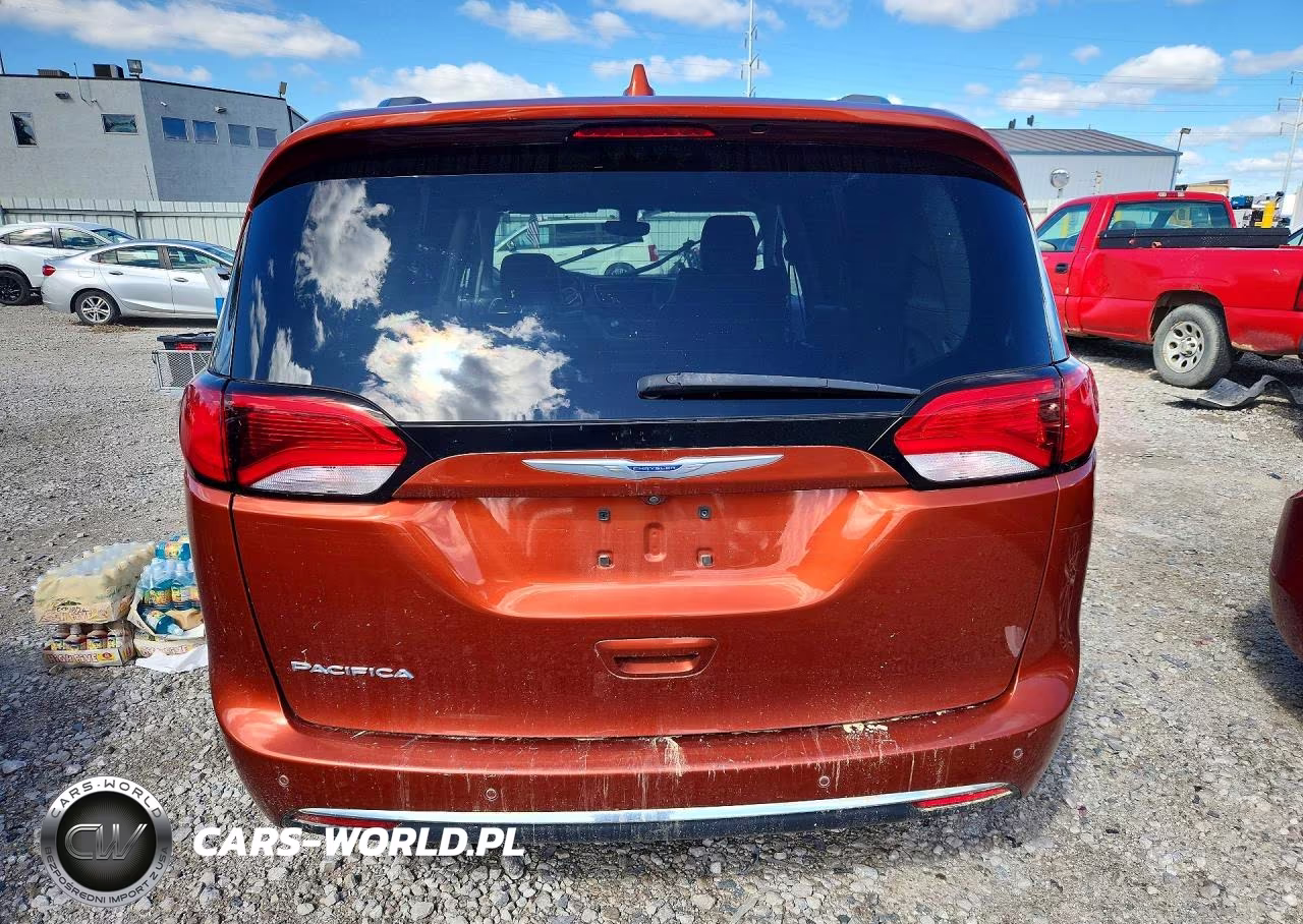 2018 Chrysler Pacifica Touring L Plus VIN:2C4RC1EG8JR248143 - 6