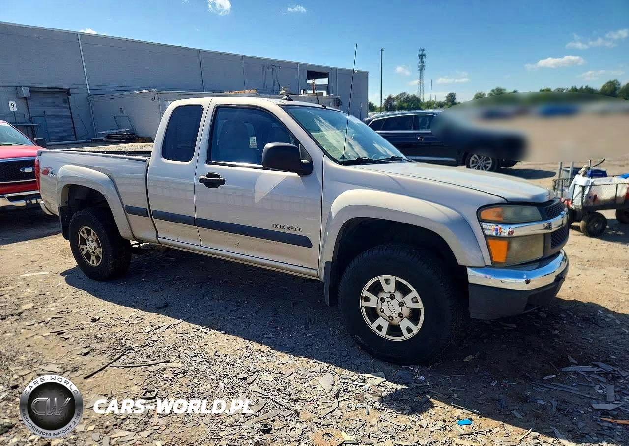 2004 Chevrolet Colorado VIN:1GCDT196548102049 - 4