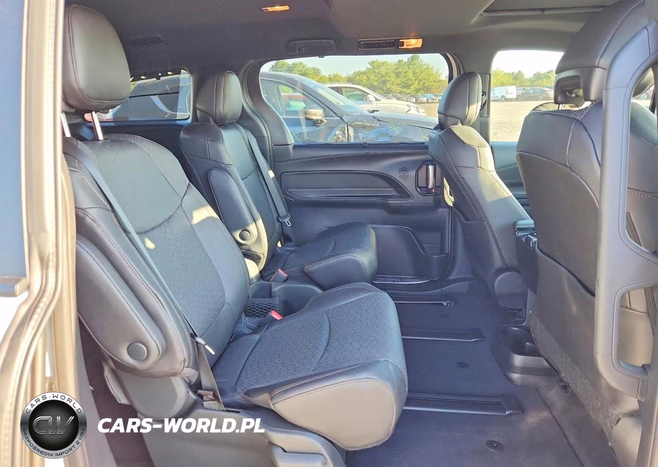 2026 Toyota Sienna Limited 7-Passenger VIN:5TDZSKFC0TS269549 - 11