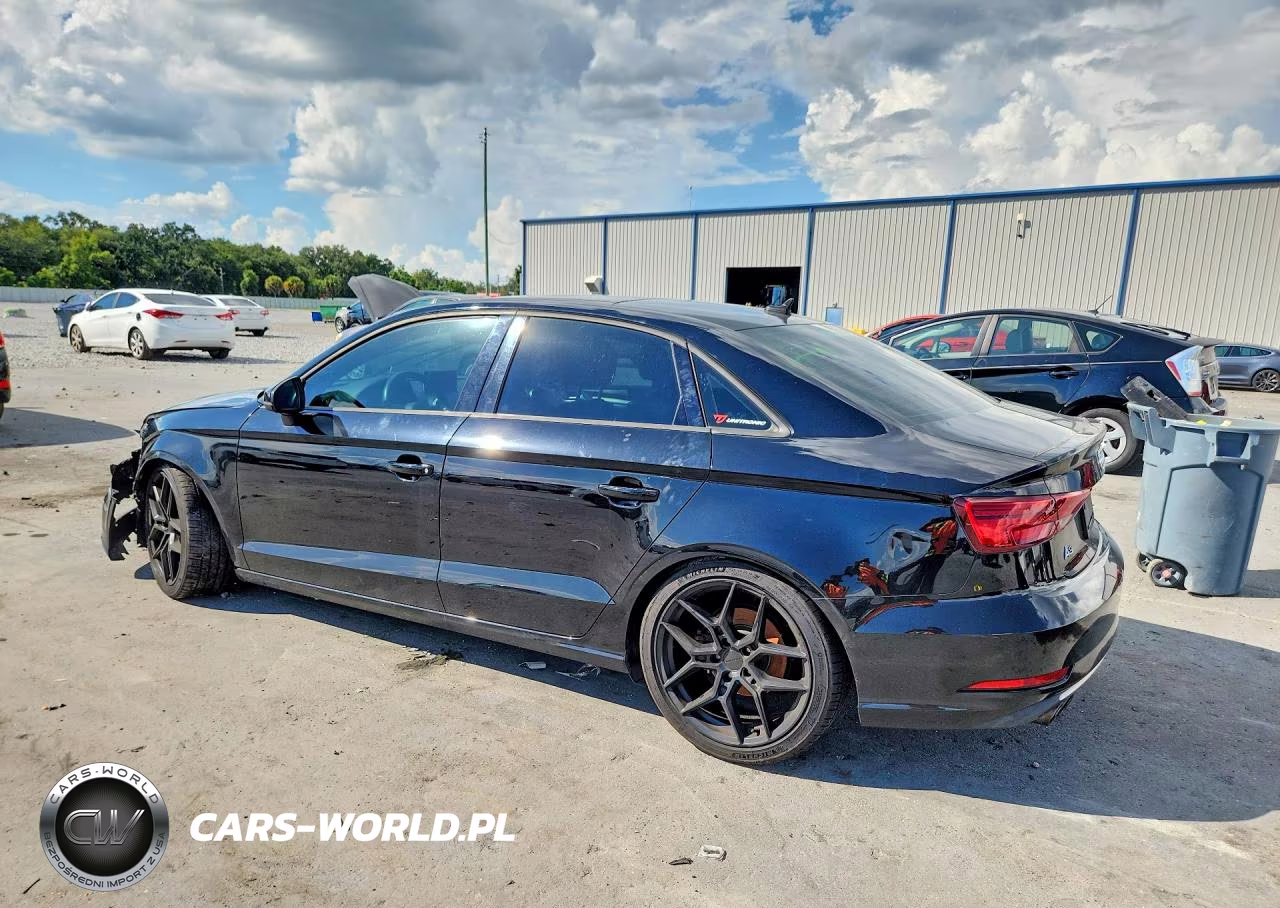 2018 Audi A3 Premium VIN:WAUAUGFFXJ1060342 - 2