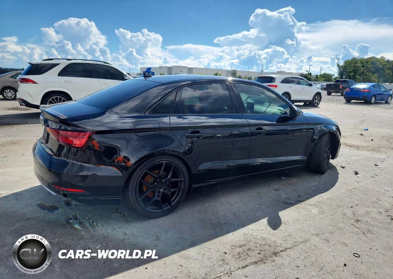2018 Audi A3 Premium VIN:WAUAUGFFXJ1060342 - 3