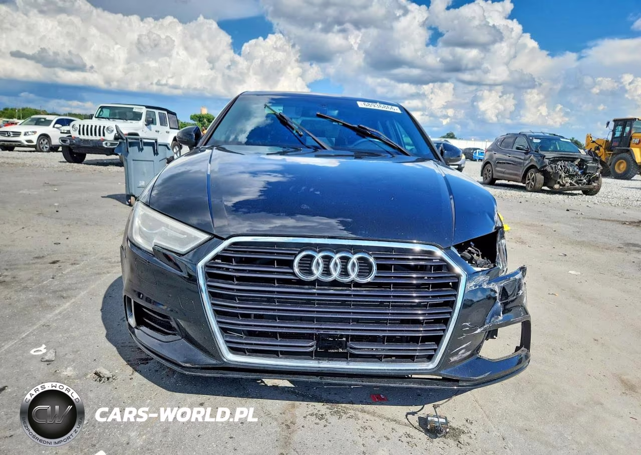2018 Audi A3 Premium VIN:WAUAUGFFXJ1060342 - 5