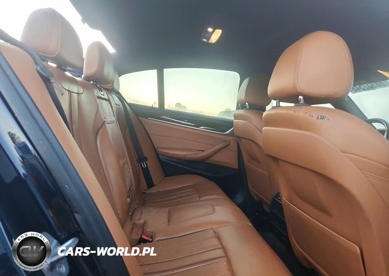 2018 BMW 530Xe VIN:WBAJB1C5XJB084813 - 10