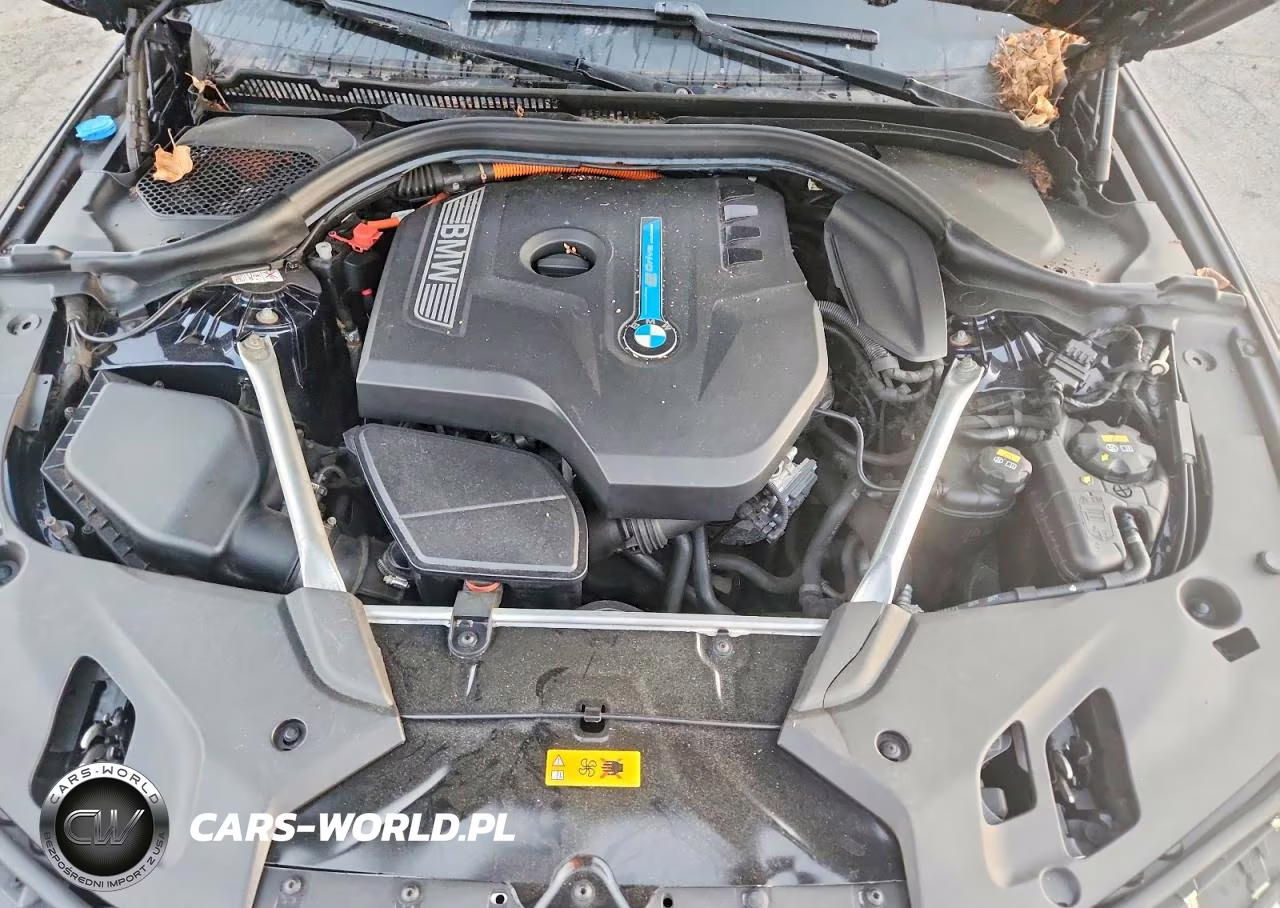 2018 BMW 530Xe VIN:WBAJB1C5XJB084813 - 11