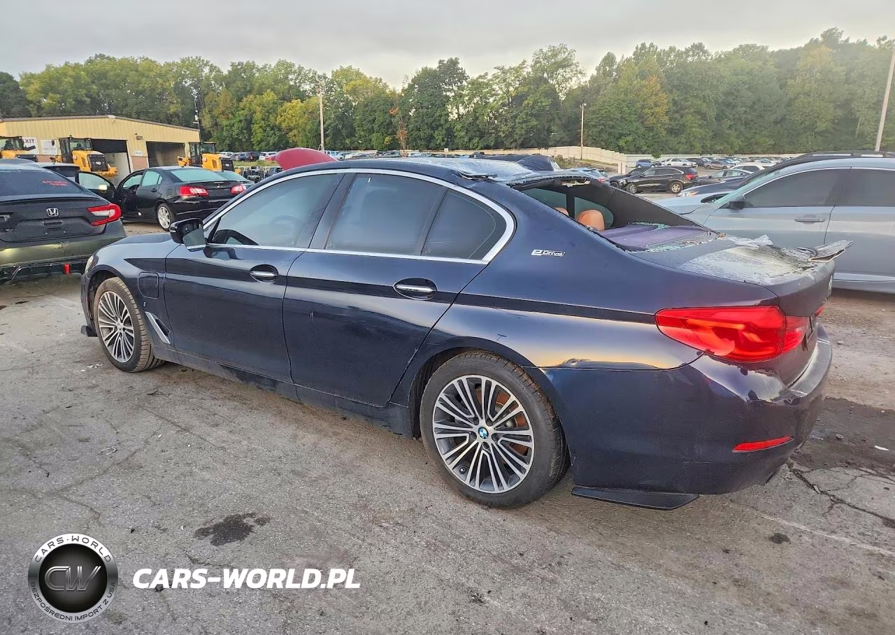 2018 BMW 530Xe VIN:WBAJB1C5XJB084813 - 2