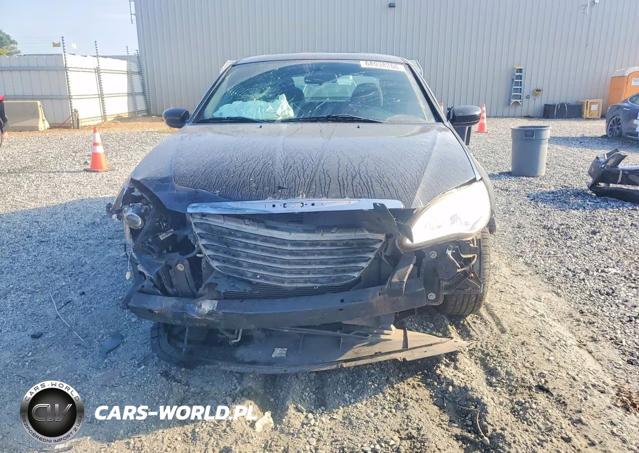 2013 Chrysler 200 Touring VIN:1C3CCBBB5DN678898 - 5