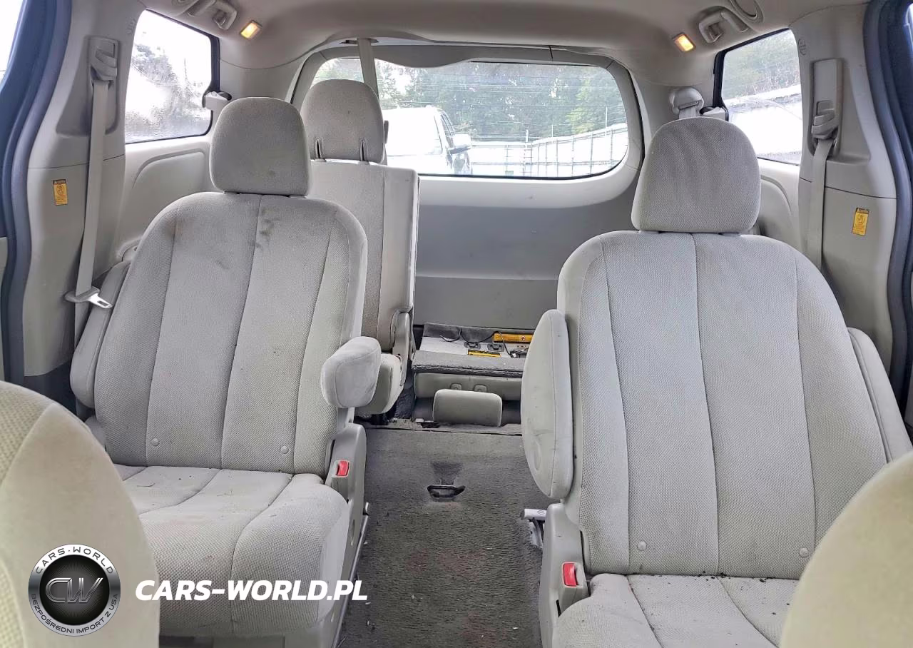 2011 Toyota Sienna Base 7-Passenger VIN:5TDZK3DC6BS011110 - 10