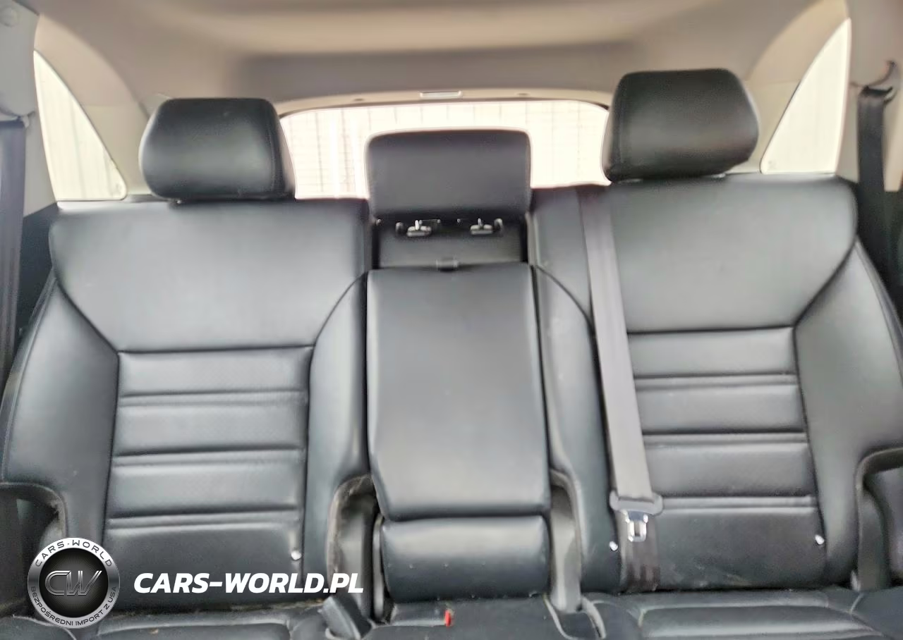 2018 Kia Sorento Ex VIN:5XYPHDA58JG402868 - 10