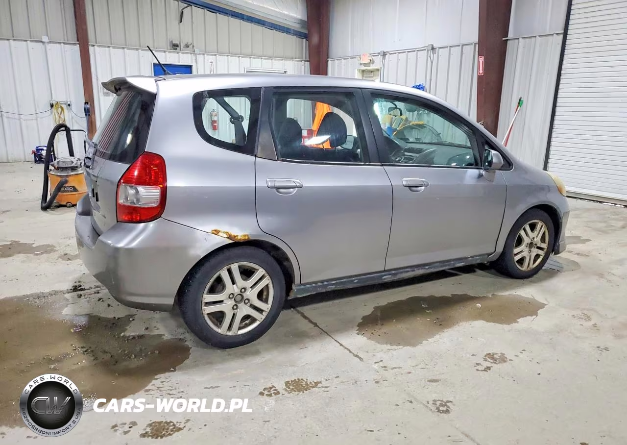2008 Honda Fit Sport VIN:JHMGD37618S061337 - 3