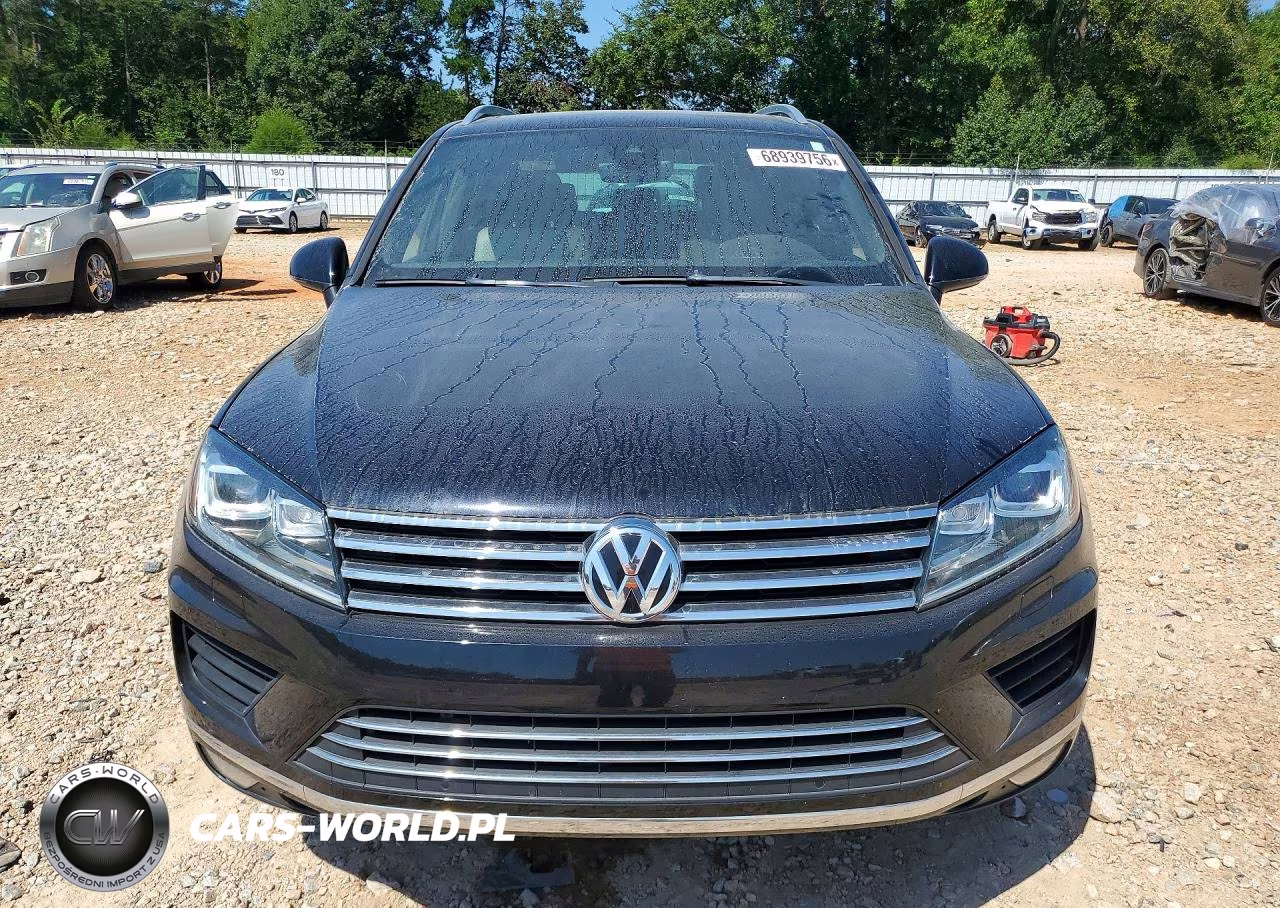2017 Volkswagen Touareg Wolfsburg VIN:WVGRF7BP3HD003628 - 5