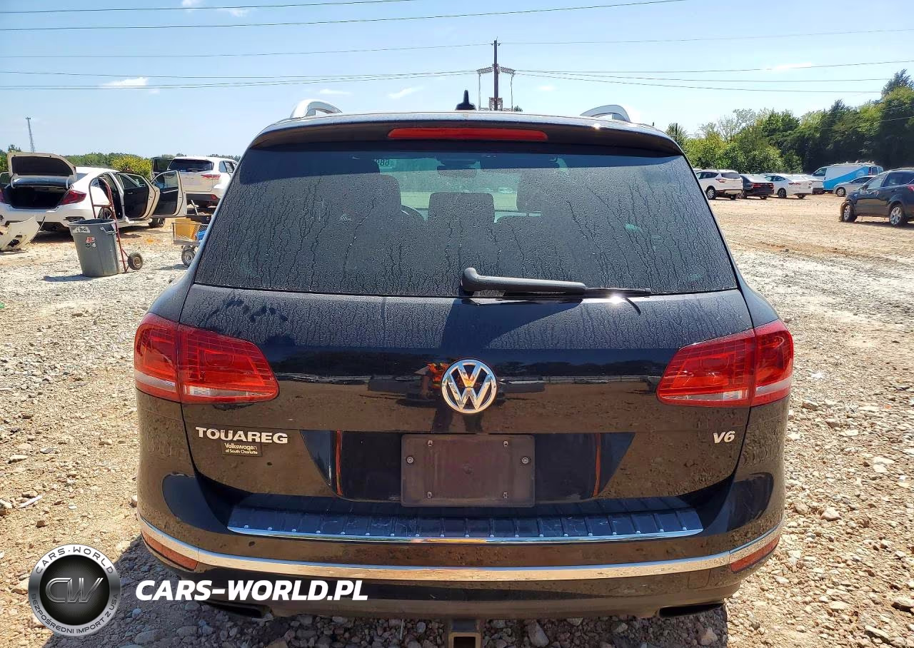 2017 Volkswagen Touareg Wolfsburg VIN:WVGRF7BP3HD003628 - 6