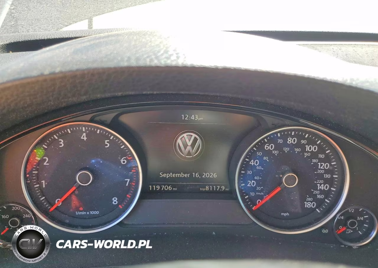 2017 Volkswagen Touareg Wolfsburg VIN:WVGRF7BP3HD003628 - 9