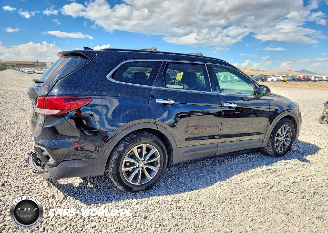 2017 Hyundai Santa Fe Se VIN:KM8SMDHF8HU220564 - 3