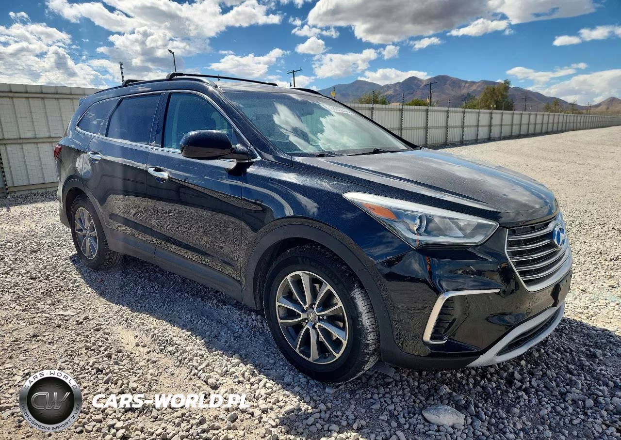 2017 Hyundai Santa Fe Se VIN:KM8SMDHF8HU220564 - 4