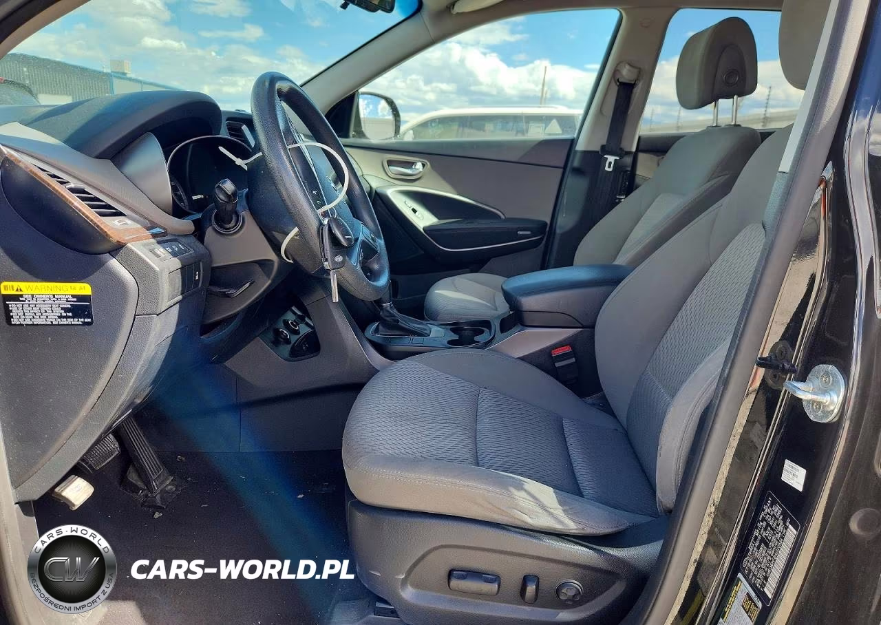 2017 Hyundai Santa Fe Se VIN:KM8SMDHF8HU220564 - 7