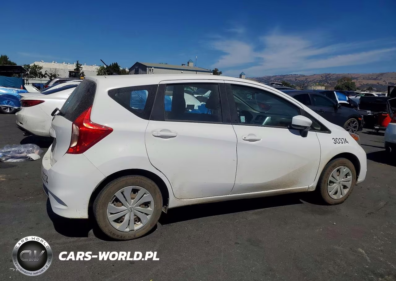 2019 Nissan Versa Note S VIN:3N1CE2CP2KL356851 - 3