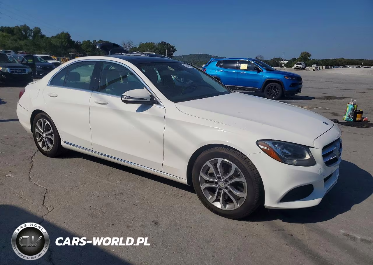 2017 Mercedes-Benz C 300 VIN:55SWF4JB8HU193090 - 4