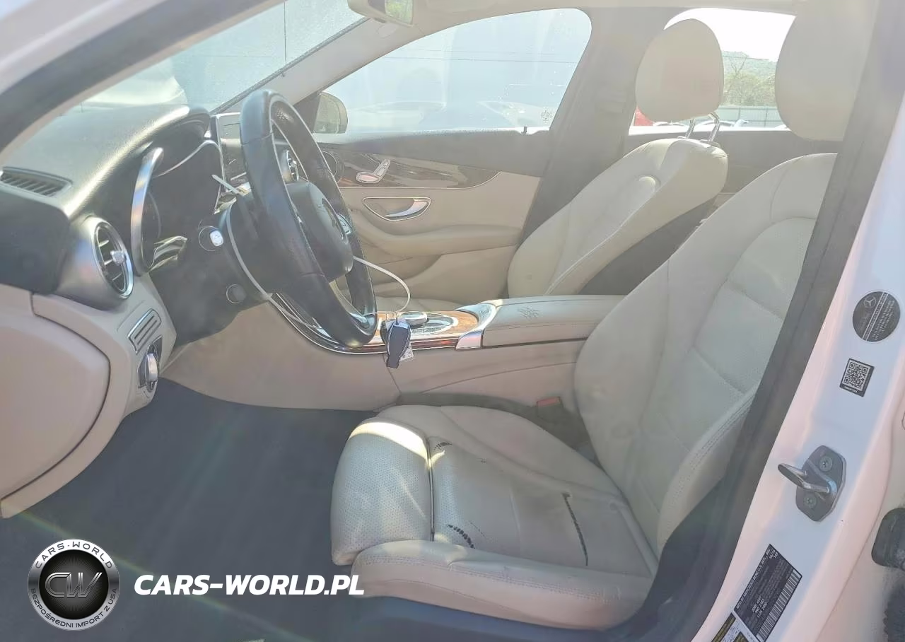2017 Mercedes-Benz C 300 VIN:55SWF4JB8HU193090 - 7