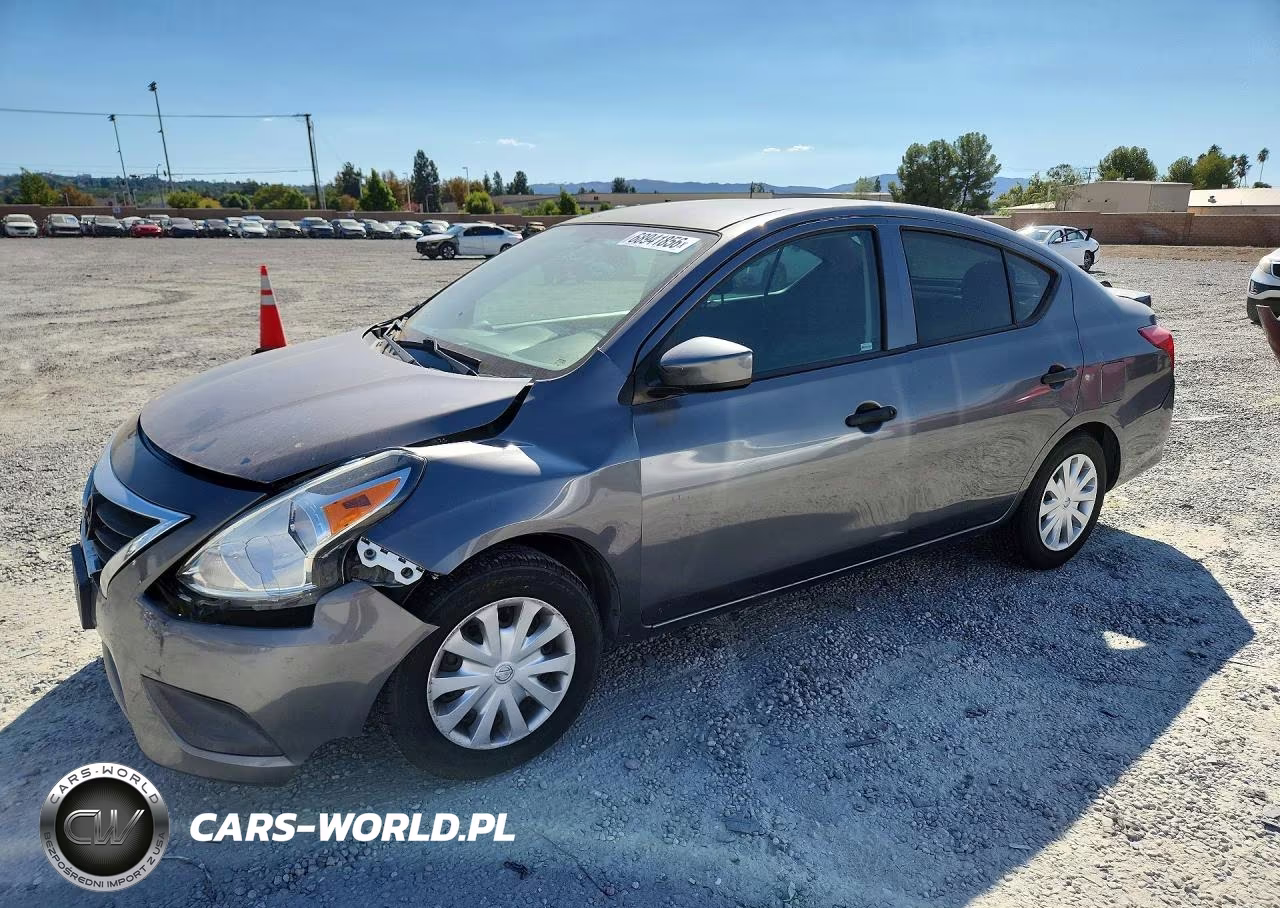 2019 Nissan Versa S Plus