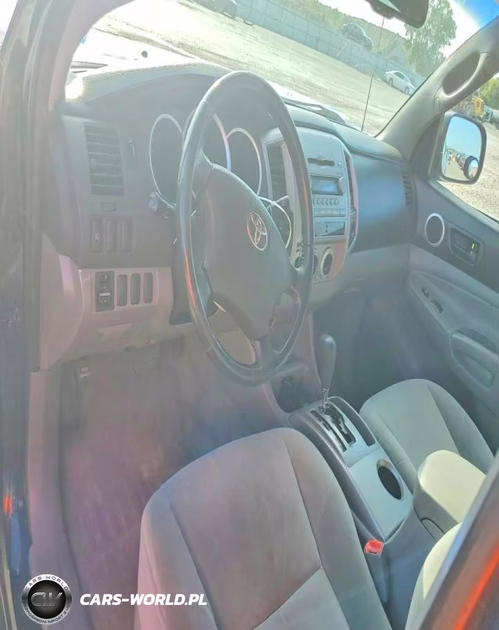 2007 Toyota Tacoma V6 VIN:5TEUU42N07Z418784 - 8