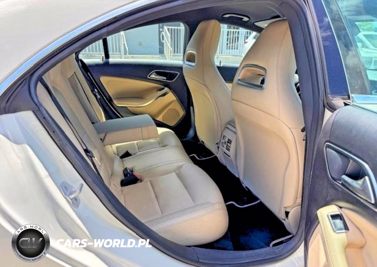 2018 Mercedes-Benz Cla 250 VIN:WDDSJ4EB0JN570193 - 11