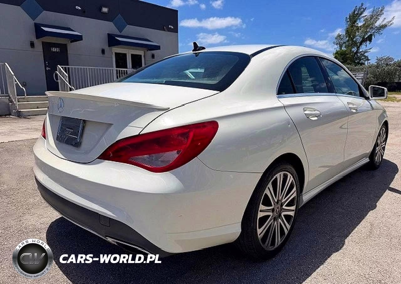 2018 Mercedes-Benz Cla 250 VIN:WDDSJ4EB0JN570193 - 3