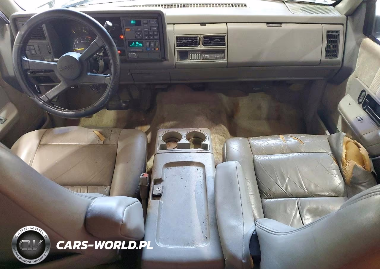 1994 GMC Suburban C1500 VIN:1GKEC16KXRJ733468 - 8