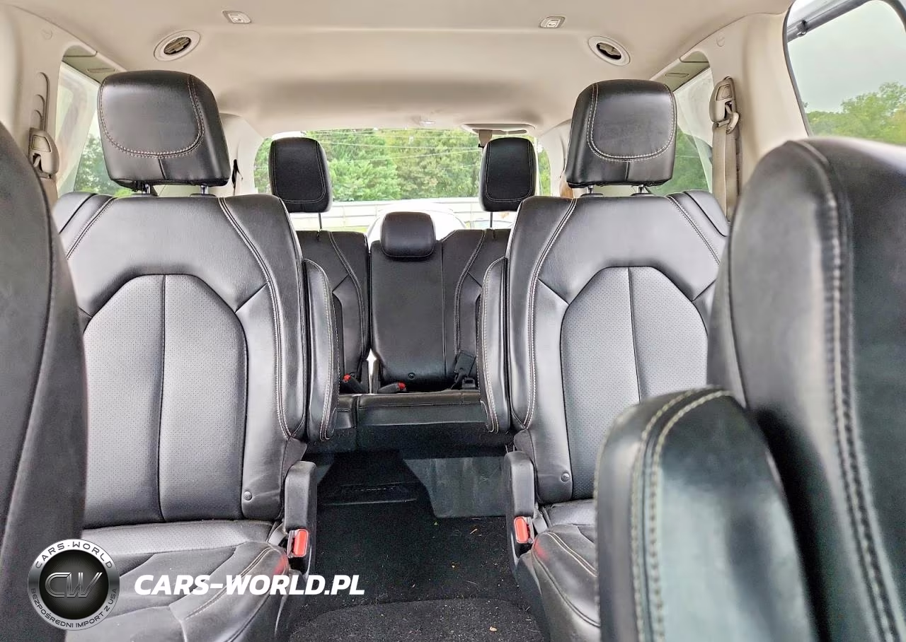 2020 Chrysler Voyager Lxi VIN:2C4RC1DGXLR264400 - 10