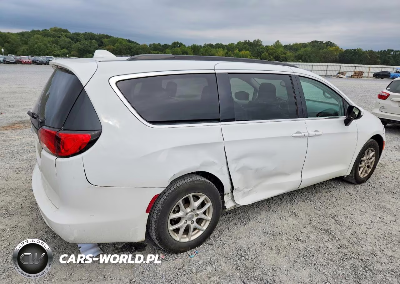 2020 Chrysler Voyager Lxi VIN:2C4RC1DGXLR264400 - 3