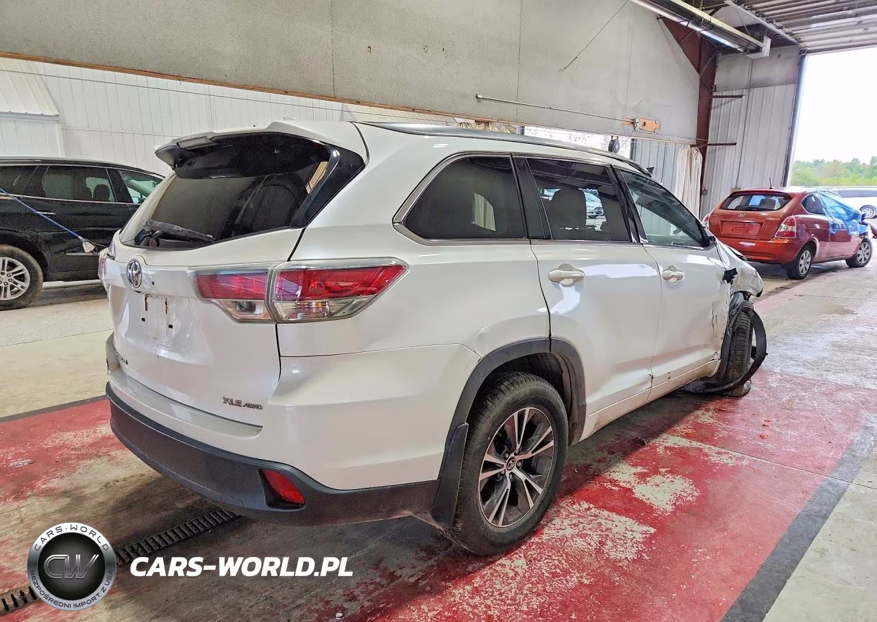 2016 Toyota Highlander Xle VIN:5TDJKRFH2GS309511 - 3