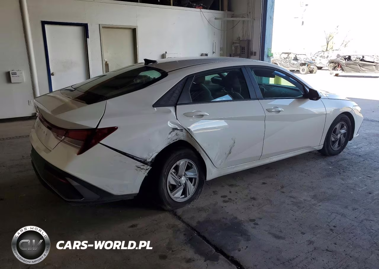 2026 Hyundai Elantra Se VIN:KMHLL4DG8TU165323 - 3
