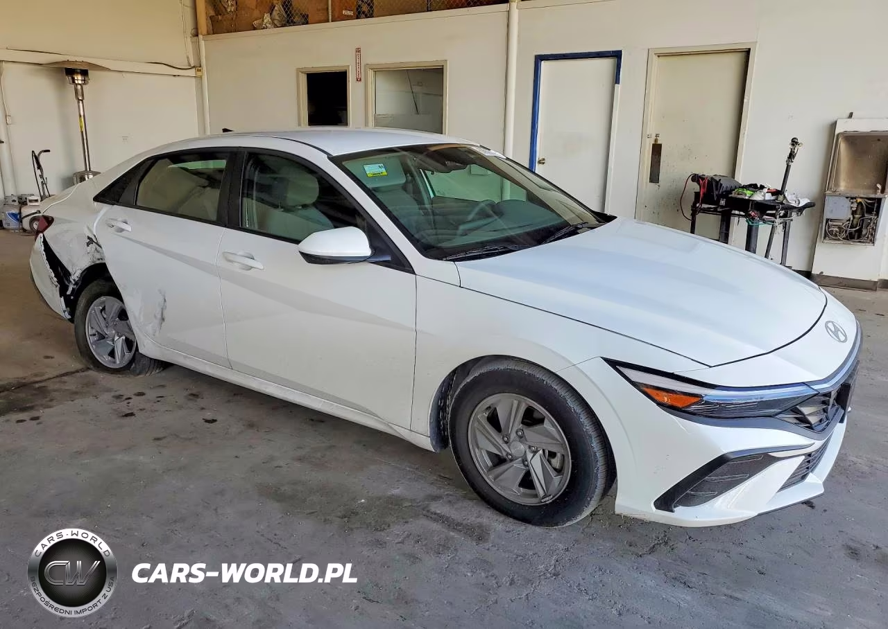 2026 Hyundai Elantra Se VIN:KMHLL4DG8TU165323 - 4
