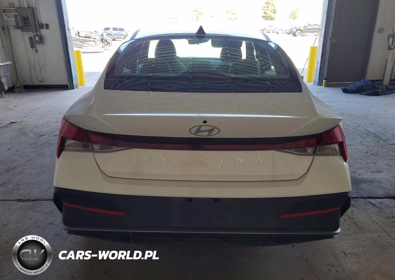 2026 Hyundai Elantra Se VIN:KMHLL4DG8TU165323 - 6