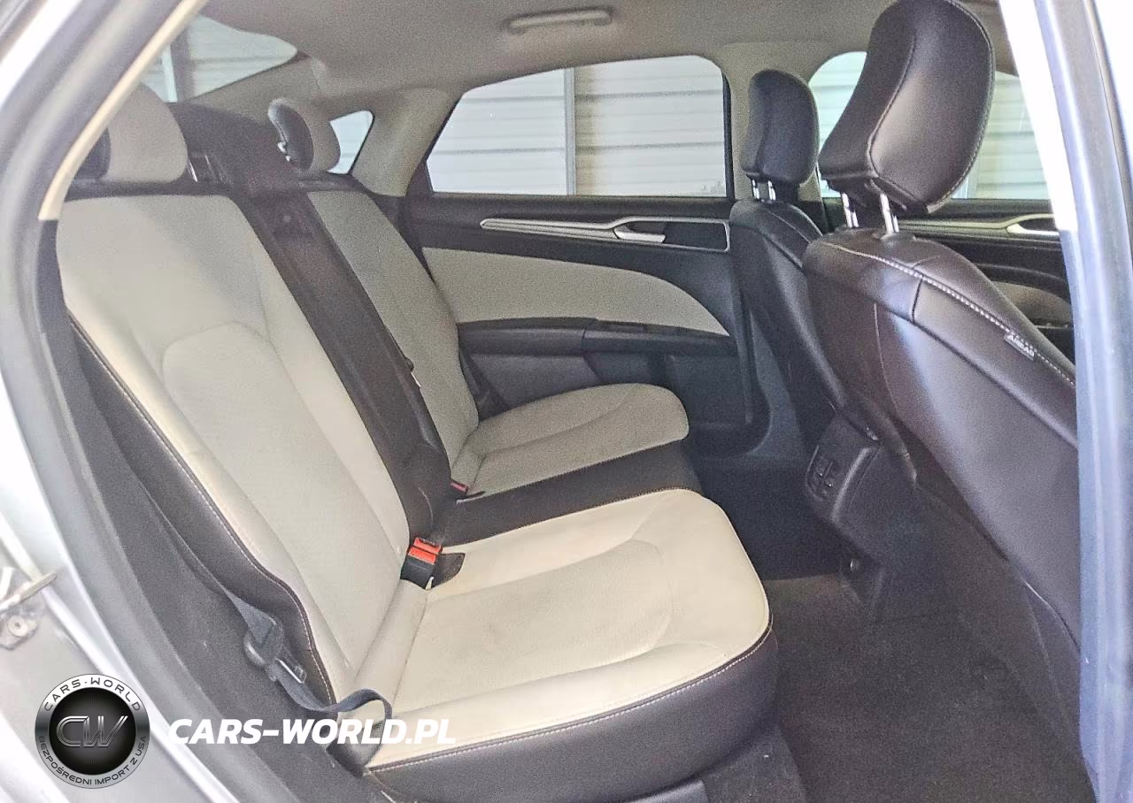 2020 Ford Fusion Se VIN:3FA6P0HD3LR101945 - 10