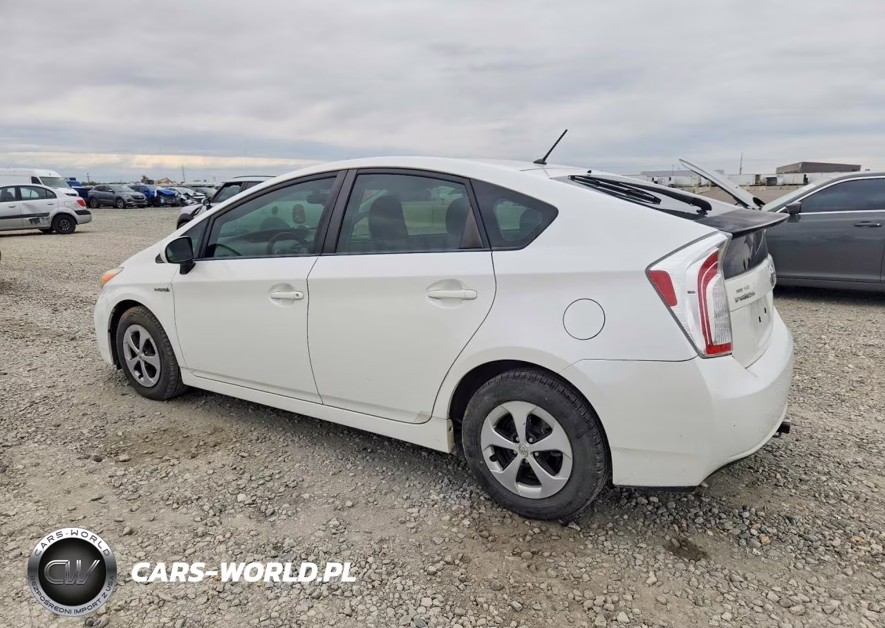 2013 Toyota Prius Two VIN:JTDKN3DU5D5664571 - 2