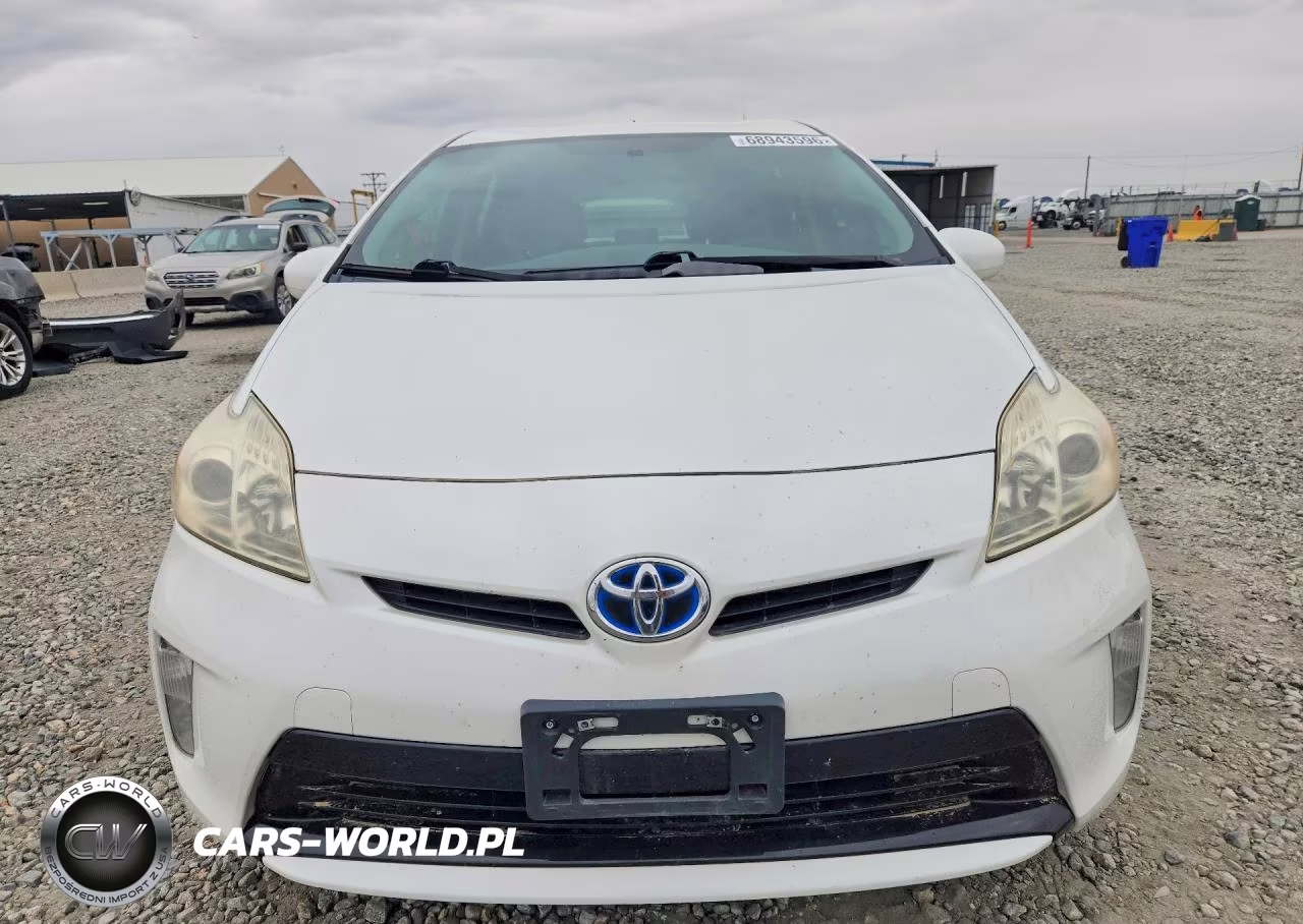 2013 Toyota Prius Two VIN:JTDKN3DU5D5664571 - 5