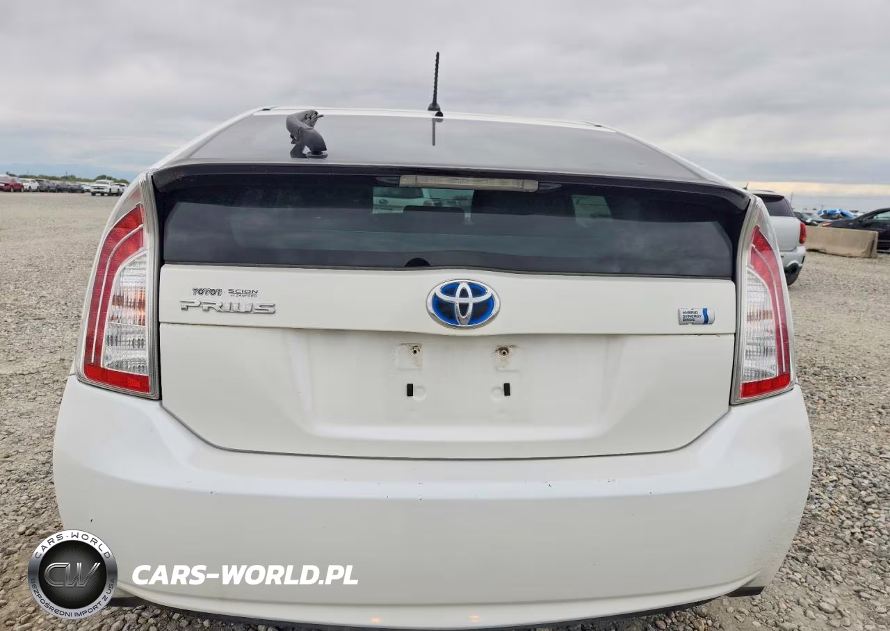 2013 Toyota Prius Two VIN:JTDKN3DU5D5664571 - 6