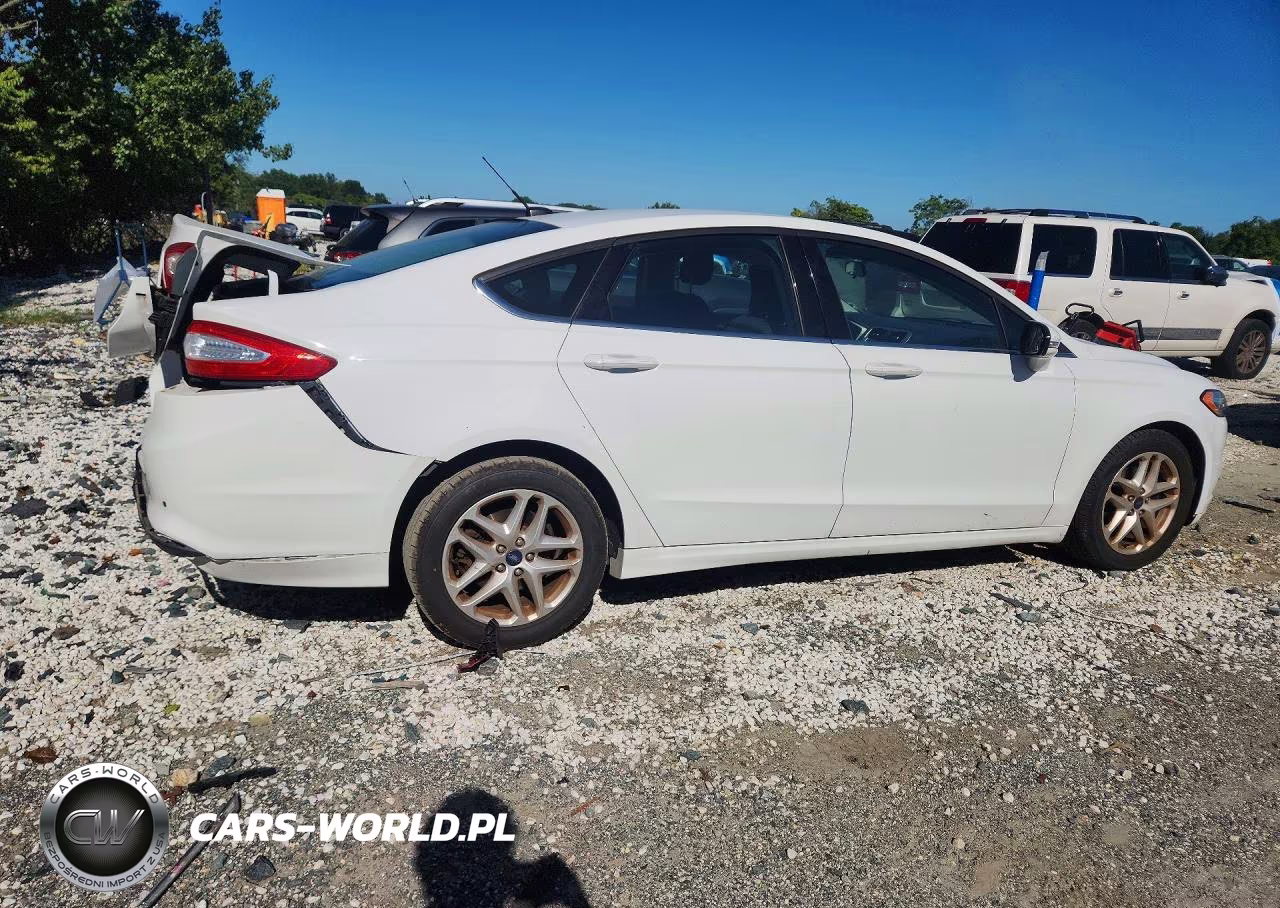 2014 Ford Fusion Se VIN:3FA6P0H71ER137839 - 3