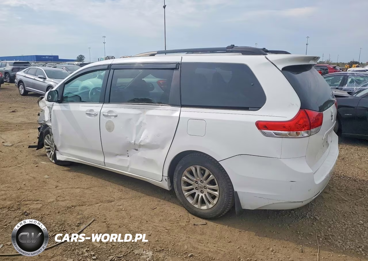 2013 Toyota Sienna Xle 8-Passenger VIN:5TDYK3DC1DS330848 - 2
