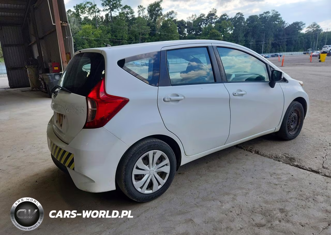 2017 Nissan Versa Note S Plus VIN:3N1CE2CPXHL354211 - 3