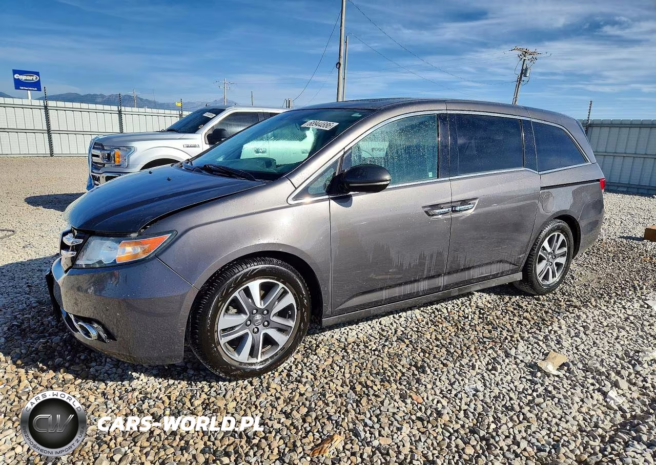 2015 Honda Odyssey Touring VIN:5FNRL5H99FB014343 - 1