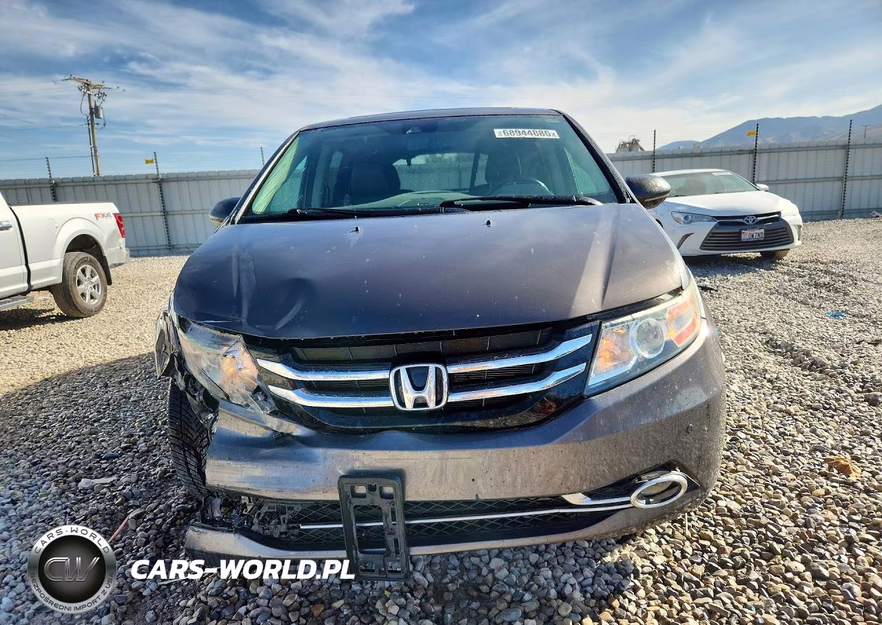 2015 Honda Odyssey Touring VIN:5FNRL5H99FB014343 - 5
