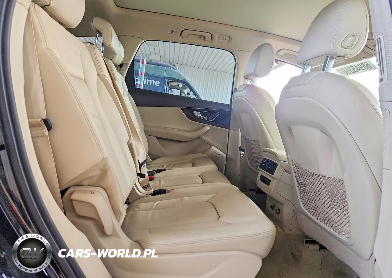2018 Audi Q7 Premium Plus VIN:WA1LAAF77JD000506 - 10