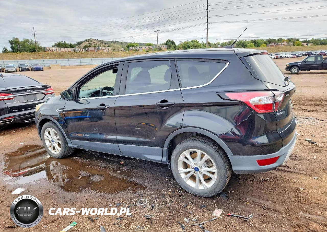 2017 Ford Escape Se VIN:1FMCU0GD7HUC80302 - 2