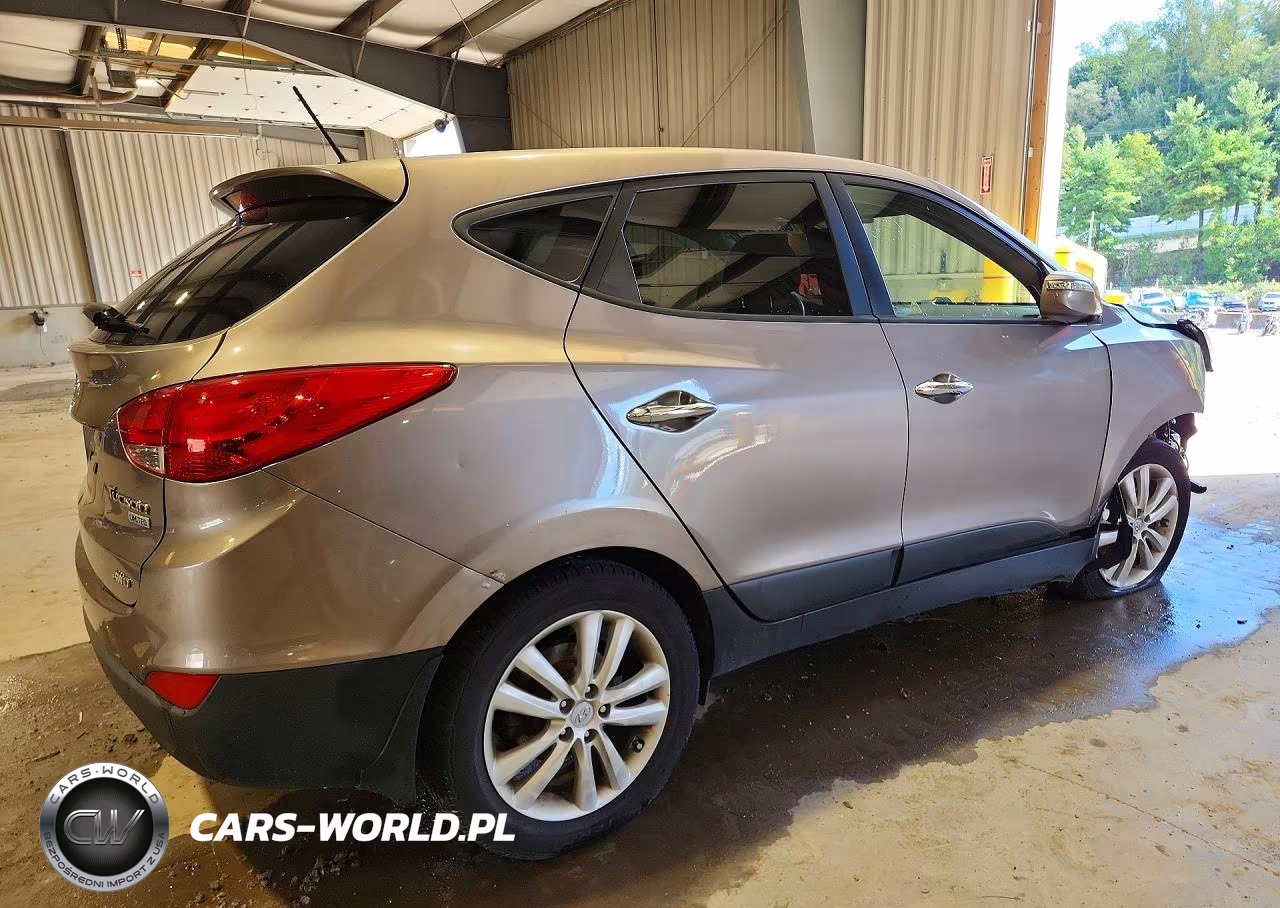2012 Hyundai Tucson Limited VIN:KM8JUCAC1CU375682 - 3